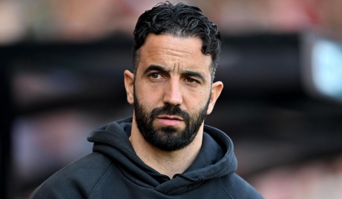 HLV Ruben Amorim lo lắng về tình hình lực lượng của Man Utd.