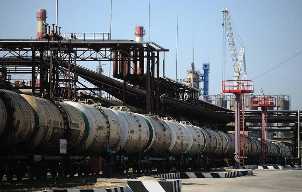 Giá xăng dầu hôm nay 20/12 Phục hồi do lo ngại gián đoạn nguồn cung