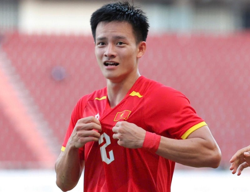 Thanh Nhàn di chuyển thông minh tạo ra các khoảng trống trong đội hình đối phương