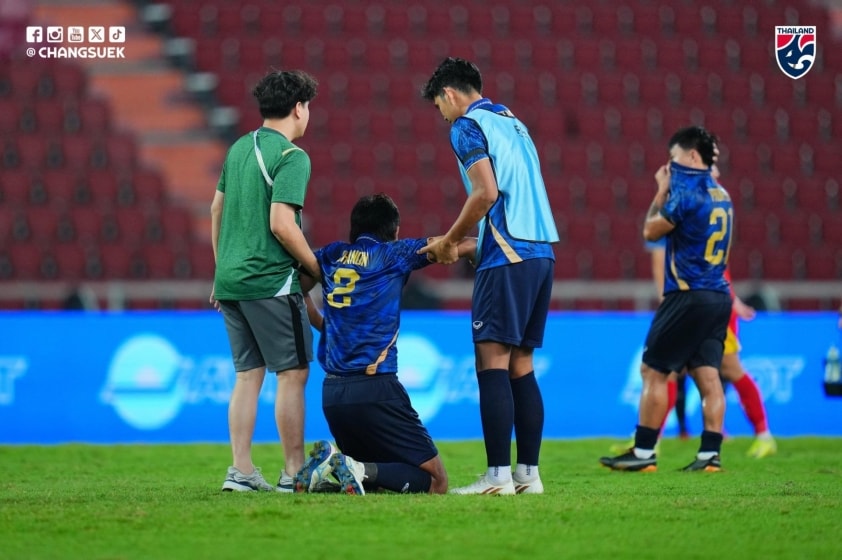 Cầu thủ U22 Thái Lan xuống sức trong hiệp phụ chung kết SEA Games 33