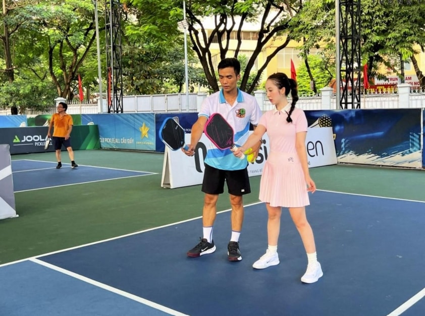 Giải đấu pickleball thu hút đông đảo vận động viên tham gia
