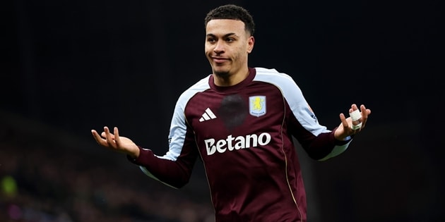 Màn trình diễn xuất sắc của Morgan Rogers nhấn chìm Man United.