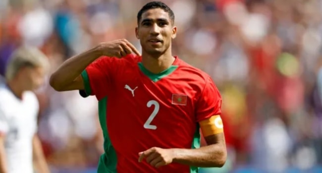 Hậu vệ Achraf Hakimi trong màu áo đội tuyển quốc gia Morocco.
