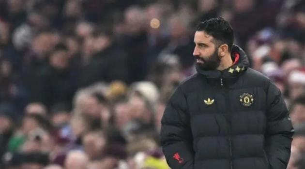HLV Ruben Amorim đang đối mặt với bài toán nhân sự nan giải tại Manchester United.