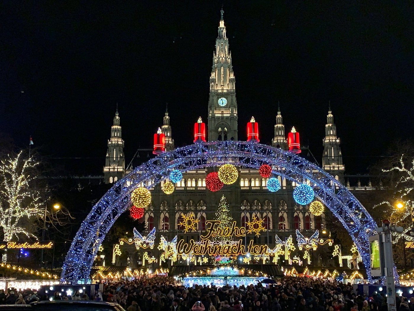 Chợ Giáng sinh Wiener Christkindlmarkt rực rỡ tại Vienna, Áo