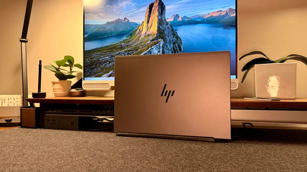 Cổng kết nối trên HP ZBook G11