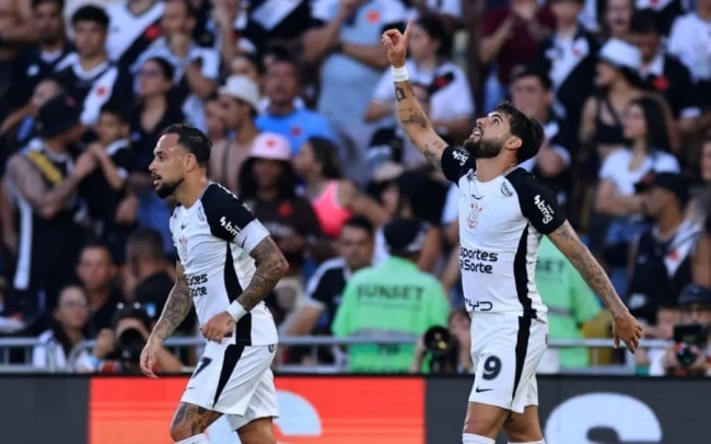 Yuri Alberto ăn mừng bàn thắng mở tỷ số cho Corinthians
