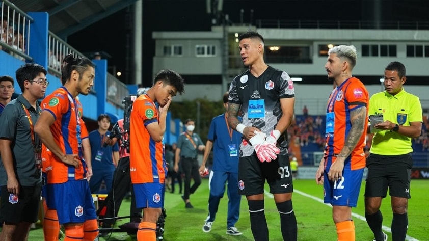 Drama mới nhất của Port FC càng khiến bóng đá Thái Lan trở nên u ám