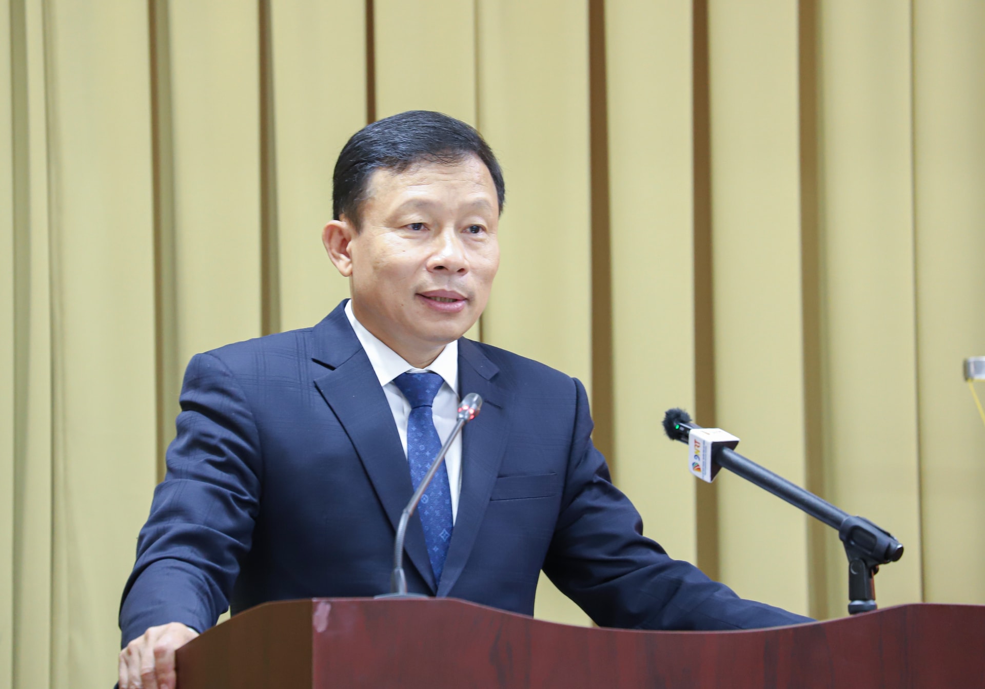 23 anh tan