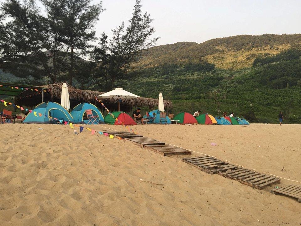 Cắm trại biển bãi Chuối