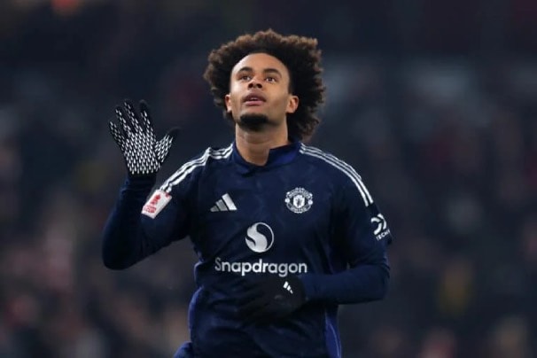 Joshua Zirkzee có thể chuyển đến AS Roma.