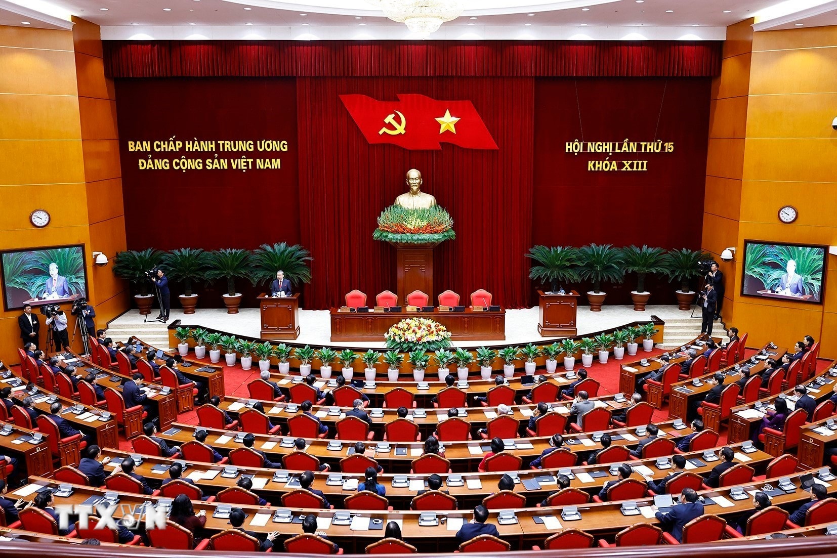 Tổng Bí thư Tô Lâm phát biểu bế mạc Hội nghị lần thứ 15 Ban Chấp hành Trung ương khóa XIII. (Ảnh: Thống Nhất/TTXVN) ttxvn-be-mac-hoi-nghi-lan-thu-15-78.jpg