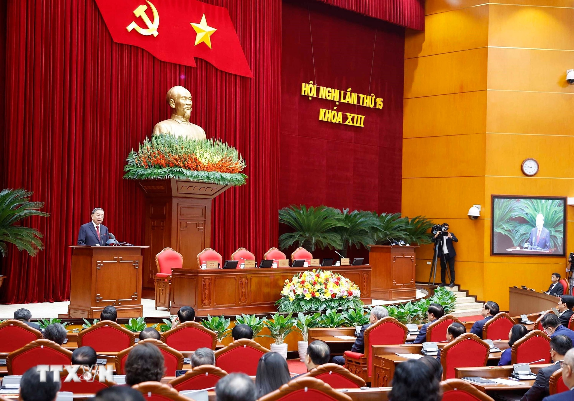 Tổng Bí thư Tô Lâm phát biểu bế mạc Hội nghị lần thứ 15 Ban Chấp hành Trung ương khóa XIII. (Ảnh: Thống Nhất/TTXVN) ttxvn-be-mac-hoi-nghi-lan-thu-15-5.jpg