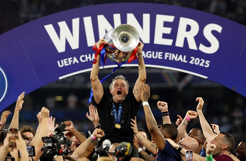 Enrique hạnh phúc cùng PSG trong năm 2025