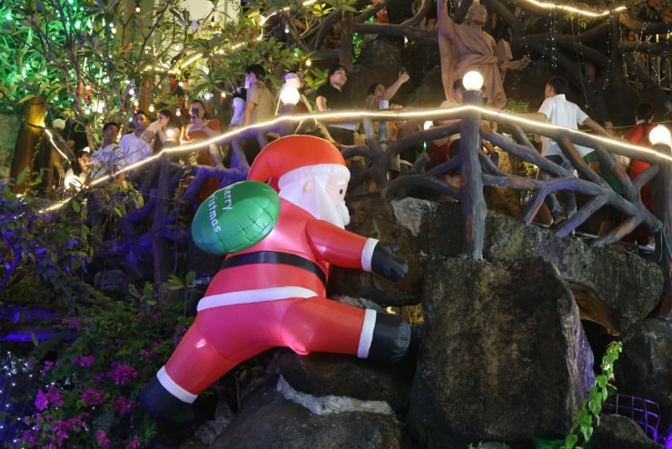 Các tiểu cảnh trang trí Noel khác tại nhà thờ
