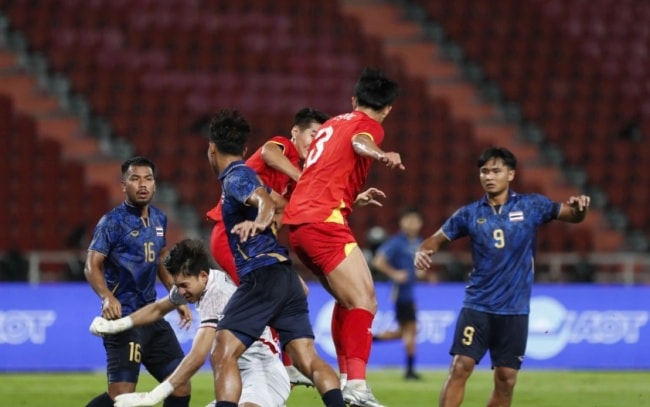 U22 Việt Nam ăn mừng chức vô địch SEA Games 33 sau khi đánh bại Thái Lan.