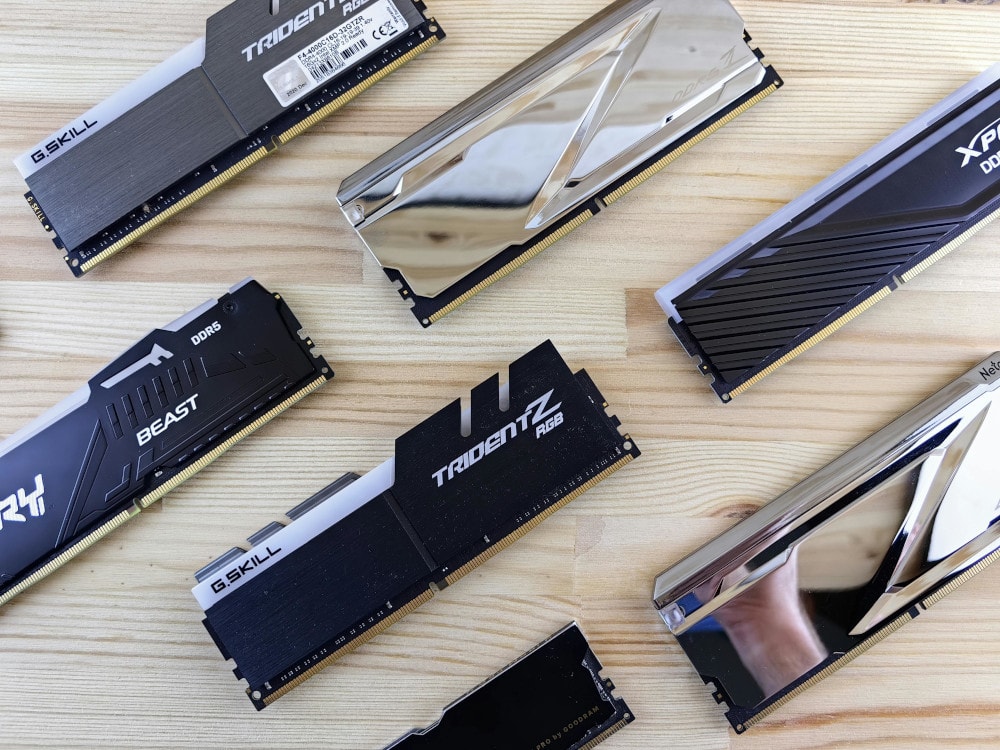Thanh RAM DDR5 trên bảng mạch