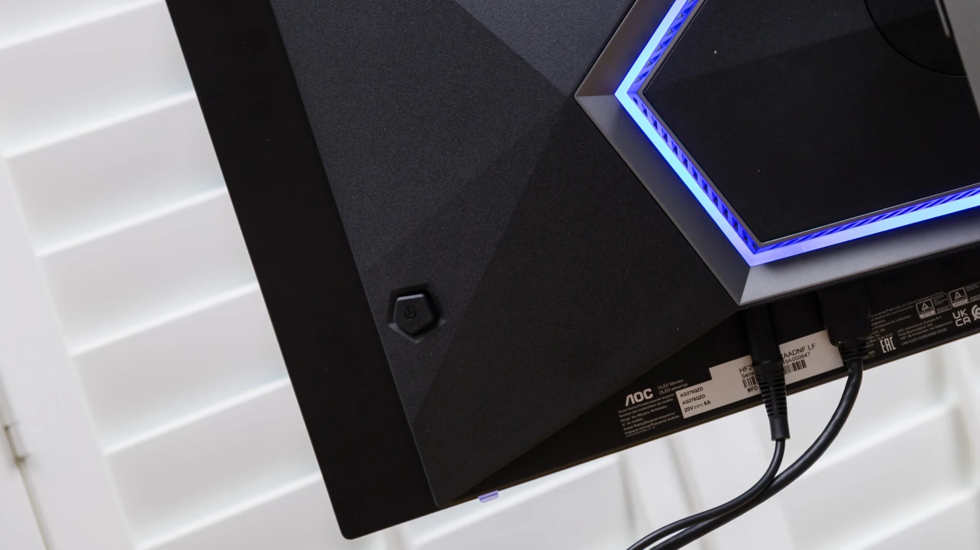 Cổng DisplayPort trên Agon Pro hỗ trợ tối đa 240Hz