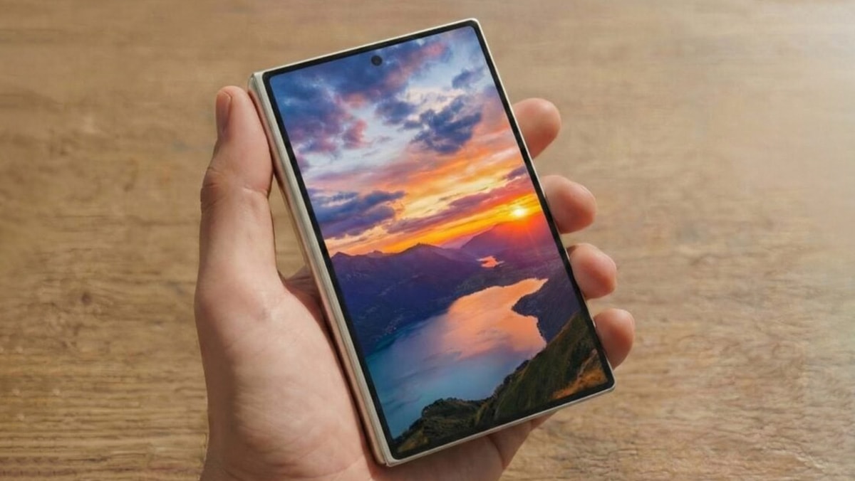 Nguyên mẫu Galaxy Wide Fold với thiết kế ngắn và rộng hơn so với Z Fold7