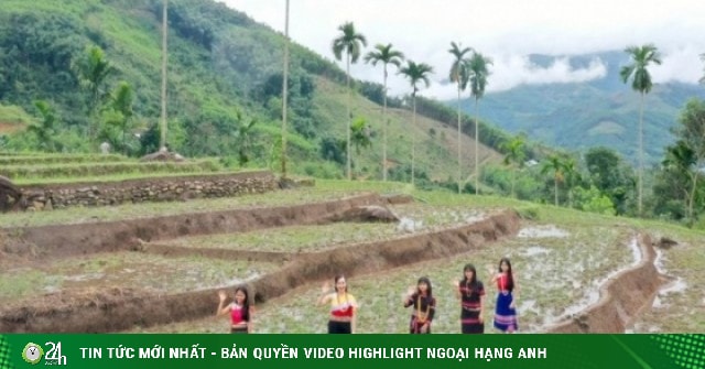 Ruộng bậc thang Sơn Tây Thượng mùa nước đổ