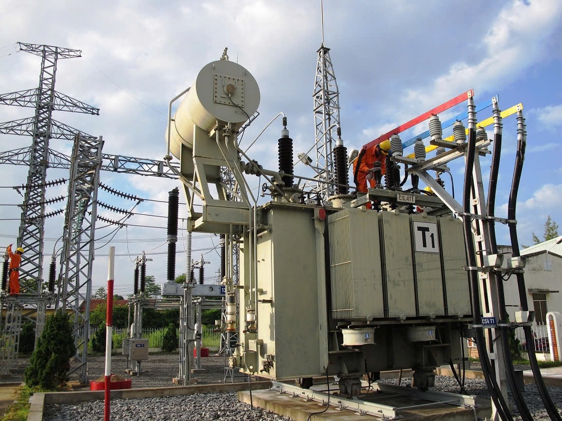 Các dự án đầu tư hạ tầng lưới điện trên địa bàn được Quỹ Đầu tư phát triển thành phố Đà Nẵng hỗ trợ vốn. Ảnh: MAI QUẾ