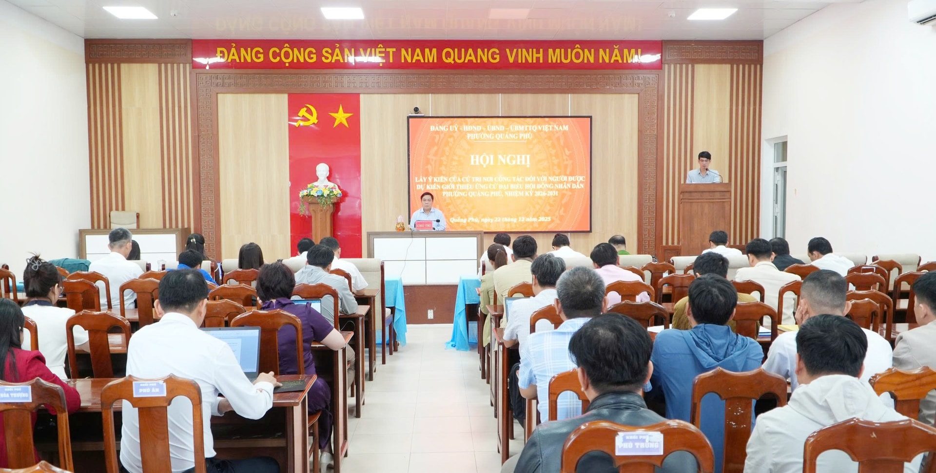 hoi nghi cu tri noi cu tru