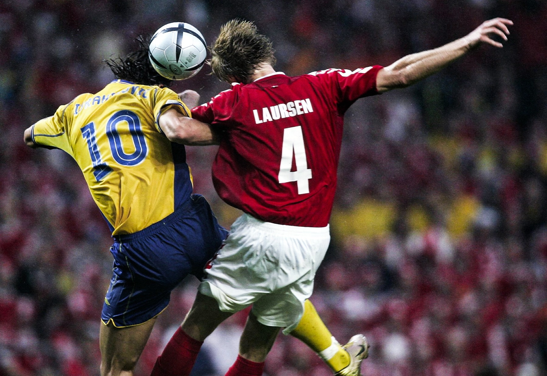 Nghi vấn dàn xếp tỷ số giữa Thụy Điển và Đan Mạch tại Euro 2004