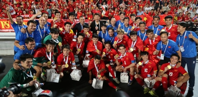 U22 Việt Nam ăn mừng chức vô địch SEA Games 33.