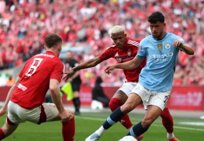 Man City quyết tâm giành 3 điểm trước Nottingham Forest để bám đuổi Arsenal.