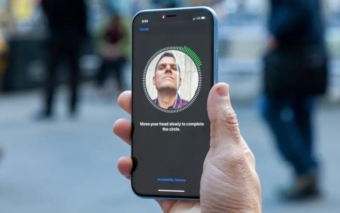 Màn hình LCD và công nghệ FaceID trên iPhone XR