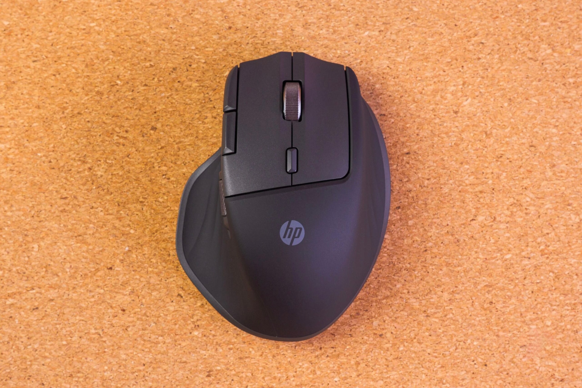 Cảm giác cầm nắm thực tế của HP 785M