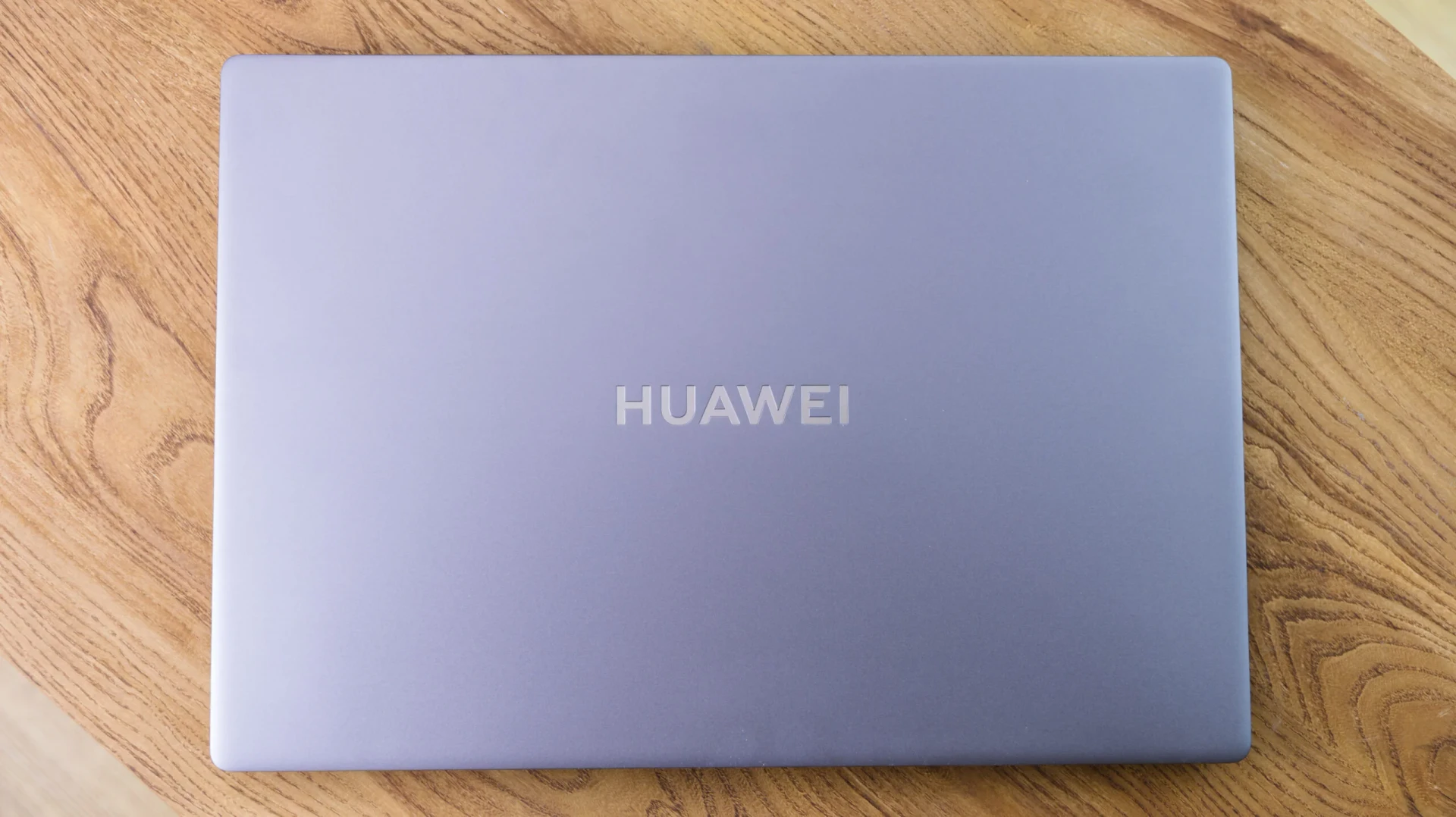 Thiết kế tổng thể của Huawei MateBook D 16 2024