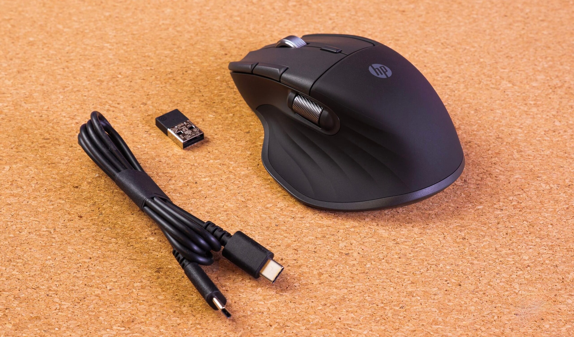 Thiết kế công thái học của chuột HP Ultra-Fast Scroll Wireless 785M