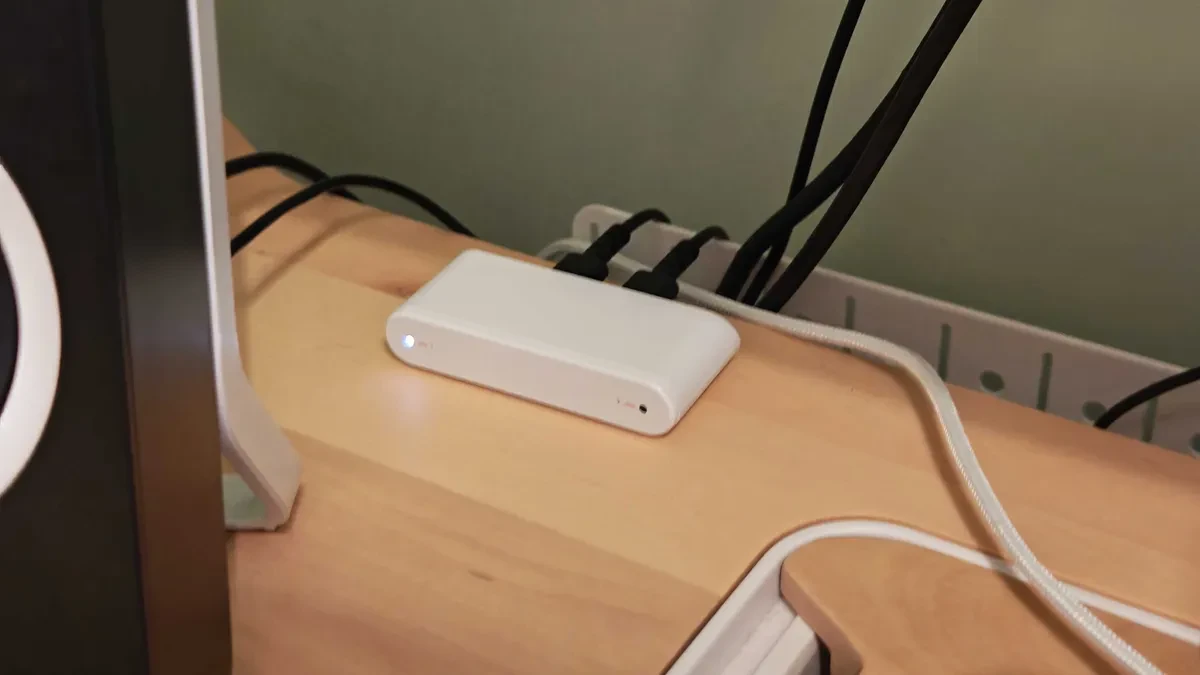 Thiết kế của Astro A20 X mang đậm phong cách của dòng Logitech G thay vì các dòng Astro truyền thống