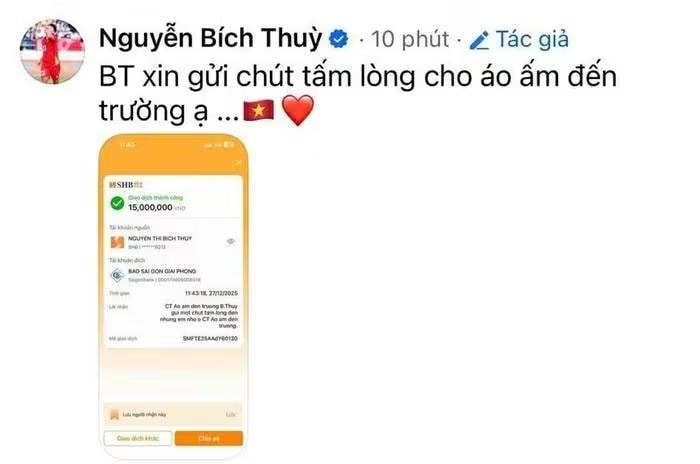 Nguyễn Thị Bích Thùy tham gia hoạt động thiện nguyện chia sẻ khó khăn với trẻ em.