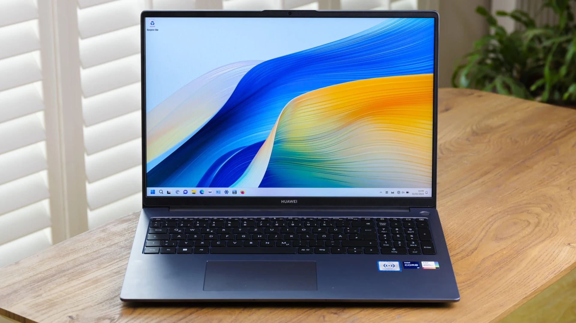 Màn hình 16 inch tỷ lệ 16:10 trên MateBook D 16