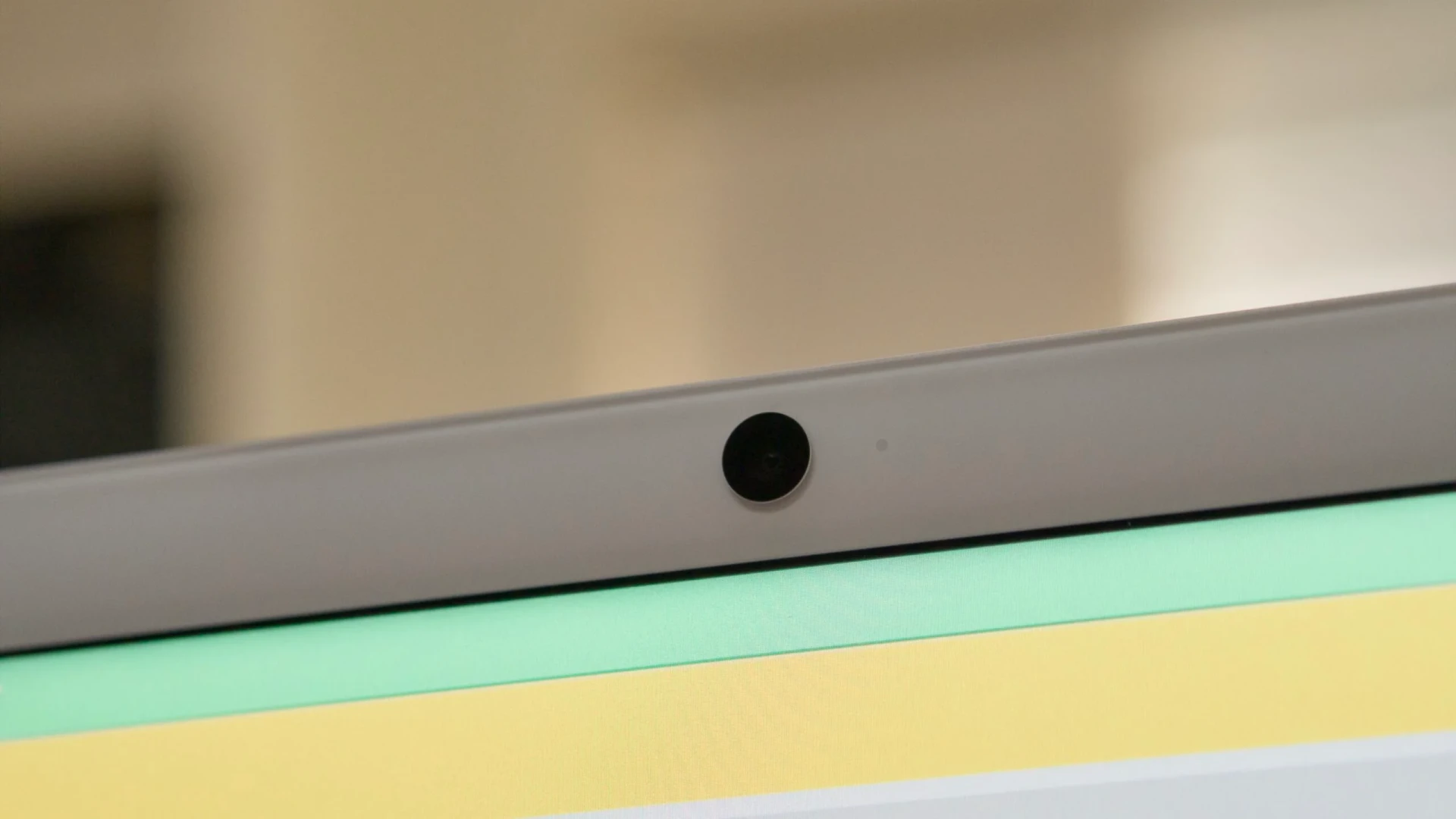 Hệ thống camera mới hỗ trợ tính năng Center Stage và Desk View.