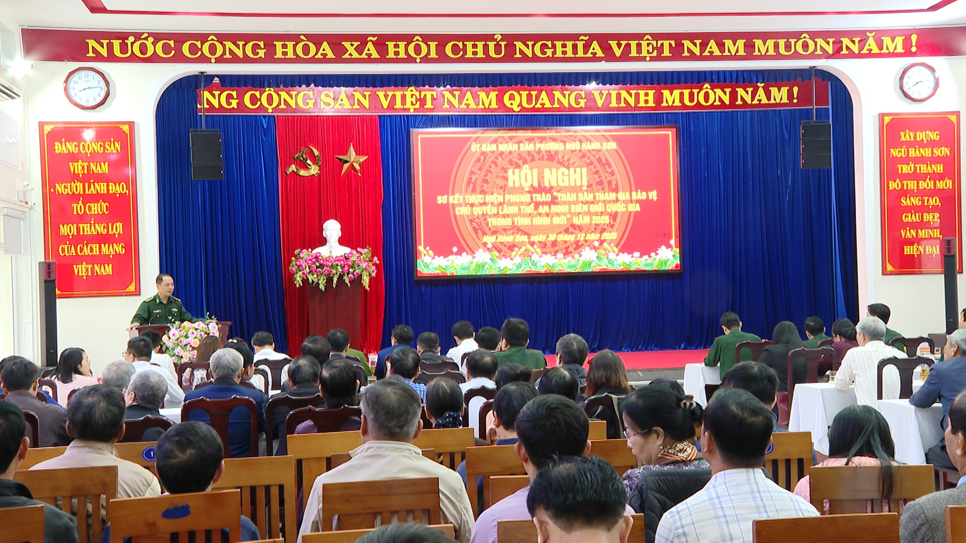 huy1324.00_00_01_14.still001.jpg