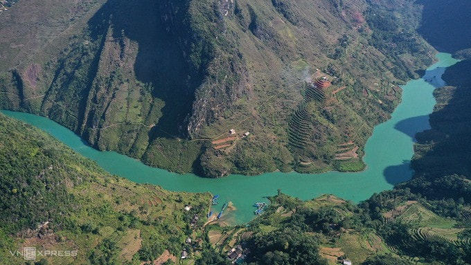 Hẻm Tu Sản dưới chân Mã Pí Lèng, Hà Giang