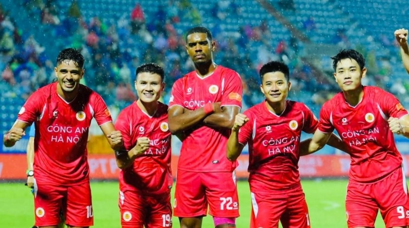 CĐV chỉ thẳng cơ hội vào chung kết của CAHN khi gặp đối thủ Singapore