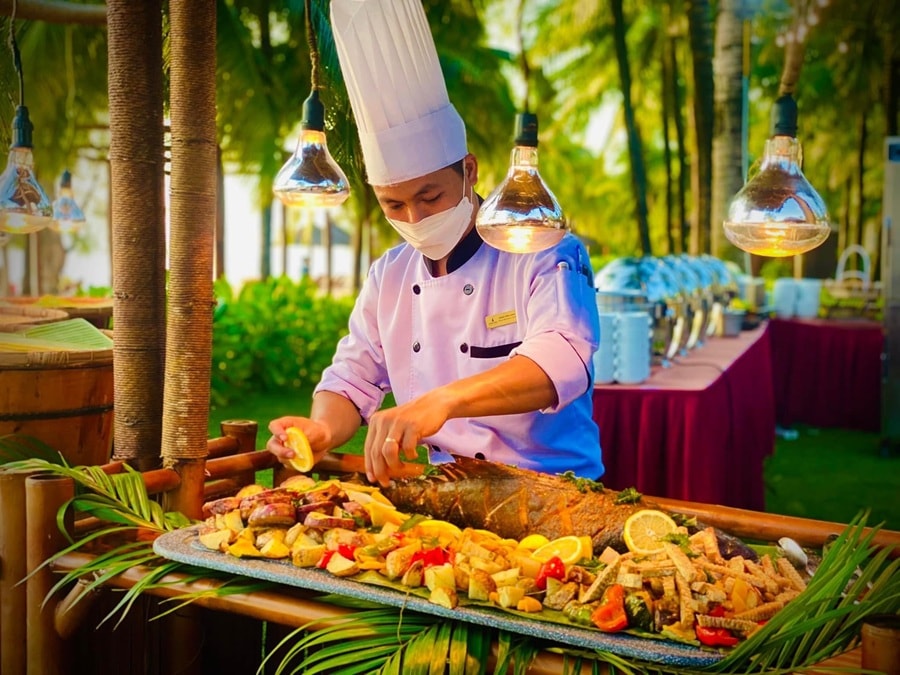 Hải sản tươi ngon tại làng chài Rạch Vẹm