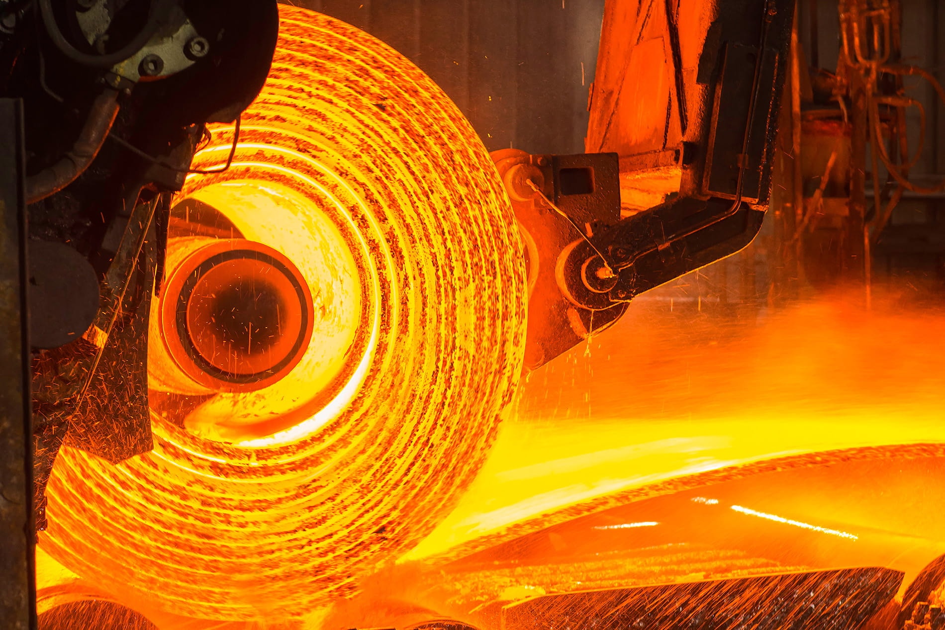 Giá thép hôm nay 30/12: Bật tăng khi Trung Quốc phát tín hiệu nới lỏng tài khóa năm 2026