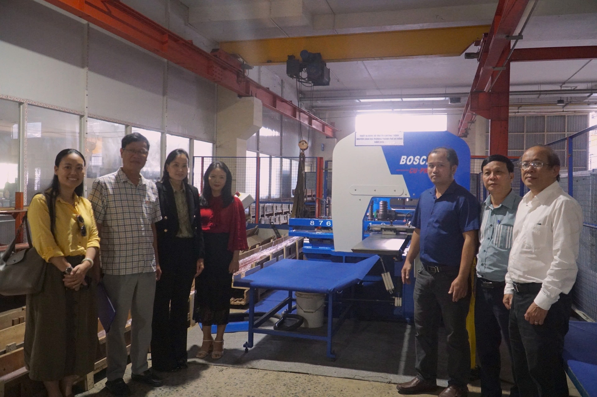 Công ty CP Điện Trường Giang đầu tư máy đột dập đồng từ Đức với tổng kinh phí gần 1,73 tỷ, trong đó, 