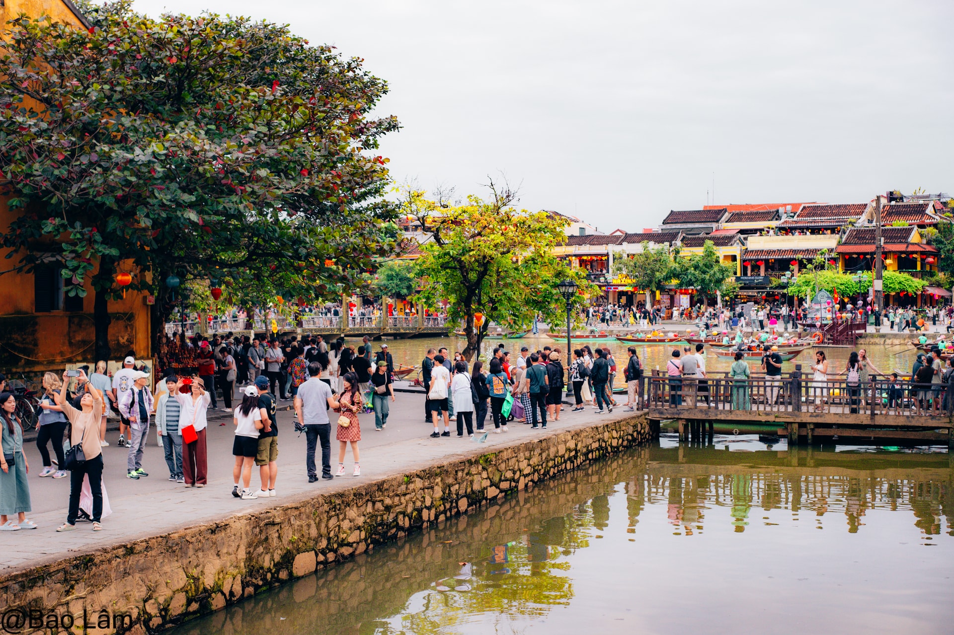 Hoi An est envahie de touristes durant cette période.