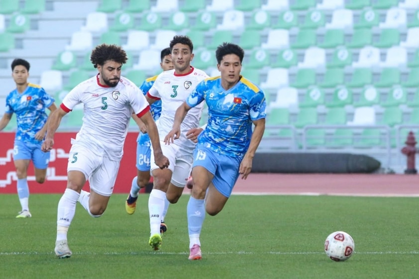 Các cầu thủ U23 Việt Nam thi đấu trong trận giao hữu gặp U23 Syria