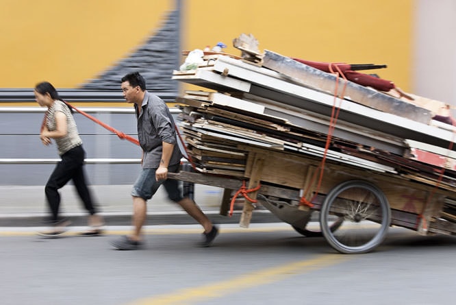 Sáng tạo với tiêu cự và độ sâu trường ảnh để thay đổi điểm tập trung
