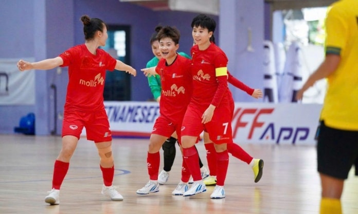 Tuyết Dung thi đấu năng nổ trong màu áo futsal Phong Phú Hà Nam