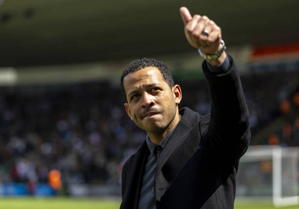 Dù đã dẫn dắt Hull City áp sát nhóm dự Play-off nhưng Liam Rosenior vẫn bị CLB sa thải.