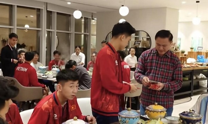 U23 Việt Nam nhận lì xì lấy may trước thềm giải đấu