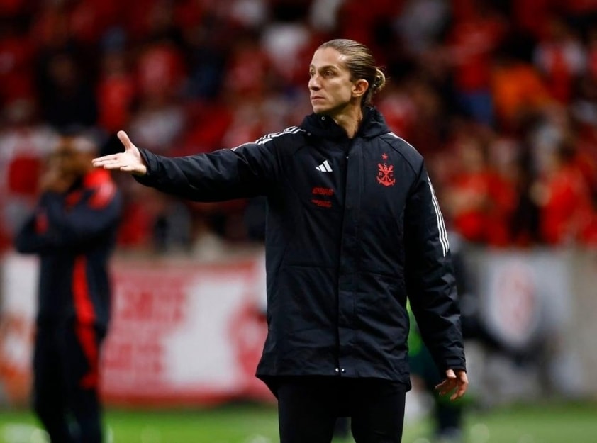Filipe Luis gặt hái thành công vang dội tại Brazil
